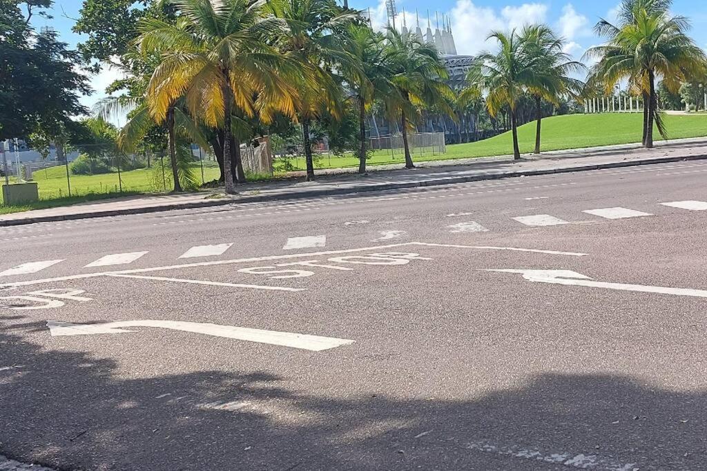Budget & Basic In Local Neighborhood, 7Min Drive To Downtown Nassau Beach Paradise Apartman Kültér fotó